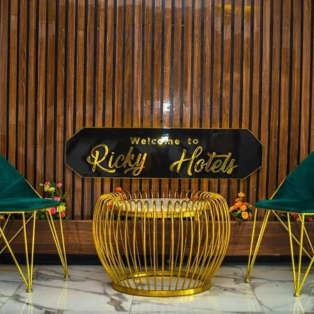 Ricky Hotels Ughelli Εξωτερικό φωτογραφία