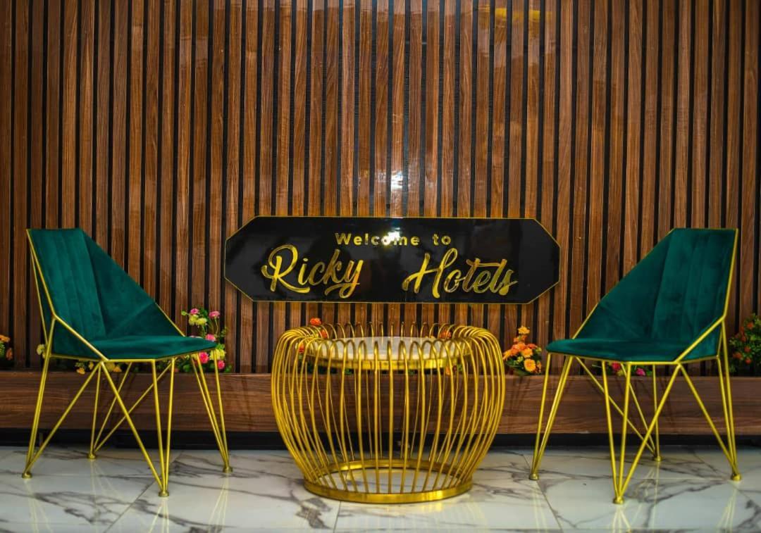 Ricky Hotels Ughelli Εξωτερικό φωτογραφία